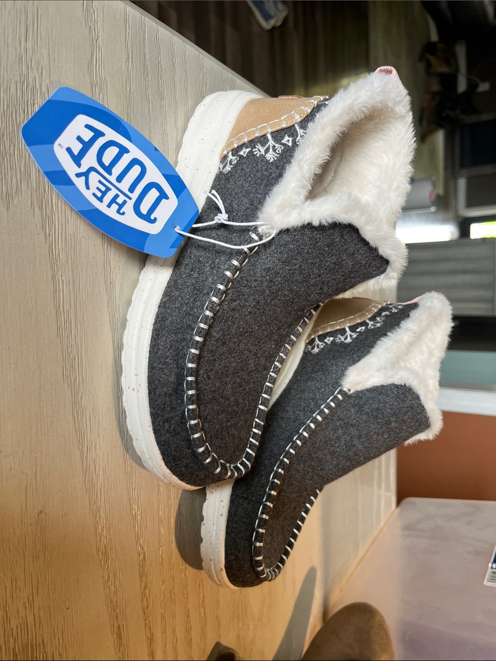 HEY DUDE SIZE 7 Women's Charcoal Gray Faux-Fur Lined high Slip-Ons. *****NEW****